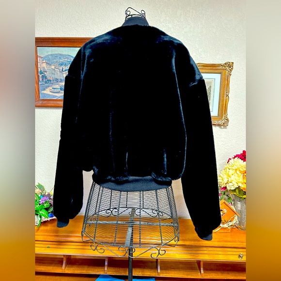 Fuzzy, Warm Trauma light bomber jacket - Picture 2 of 5